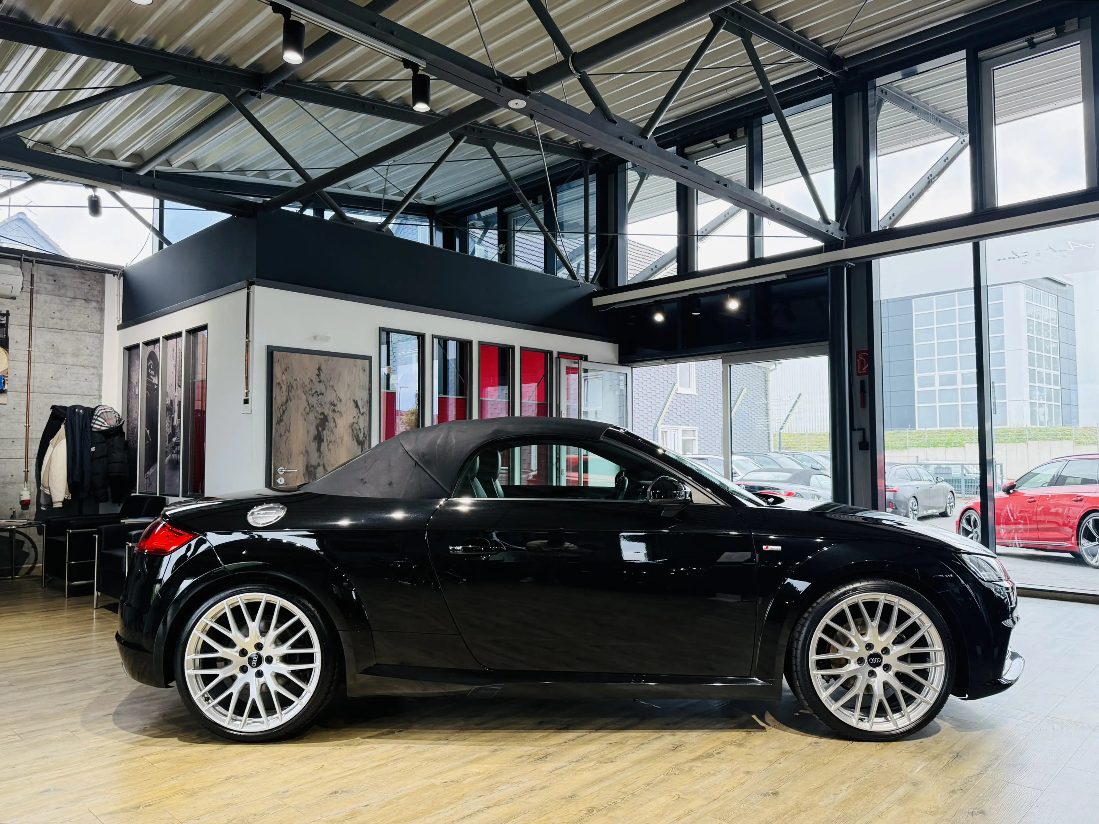 Audi TT 2.0 TFSI Roadster S-Line*SCHALTER*MATRIX*B&O* — photo 13