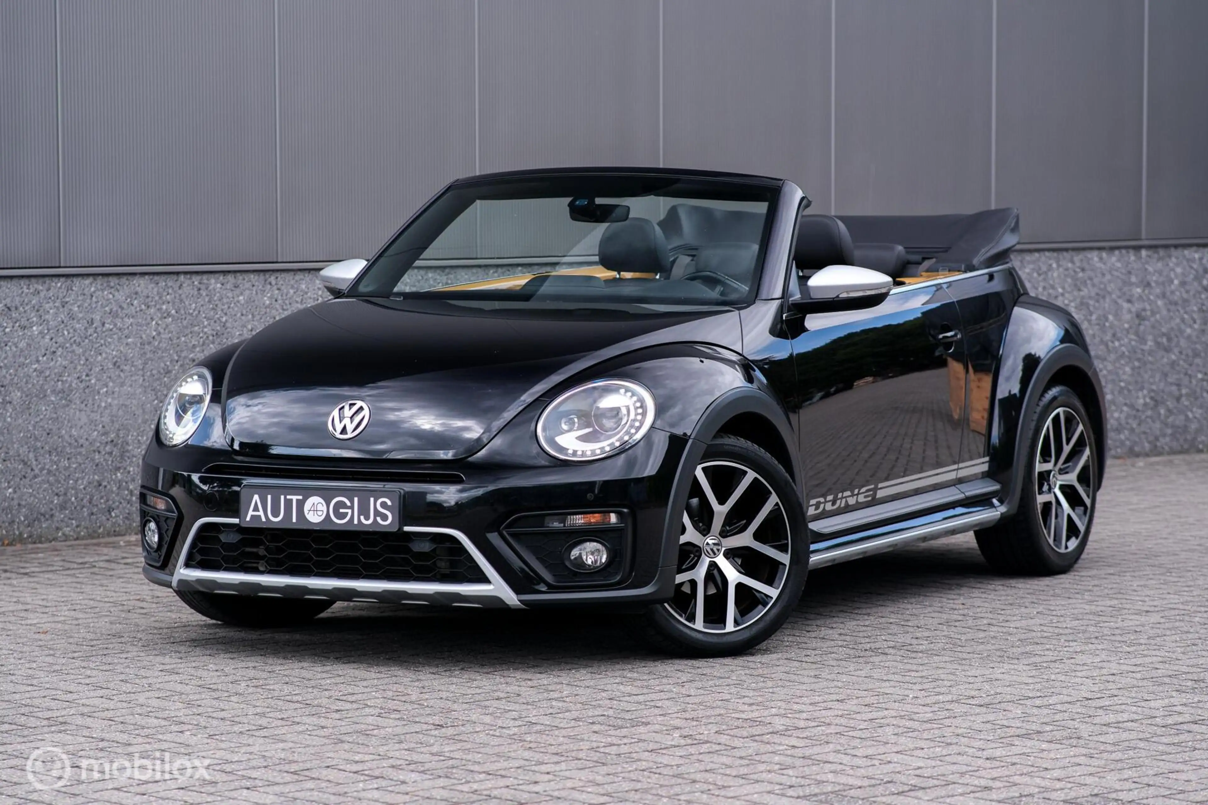 Volkswagen Beetle Cabriolet 1.4 TSI Dune | Camera | Leder | LED | Xe — photo 40