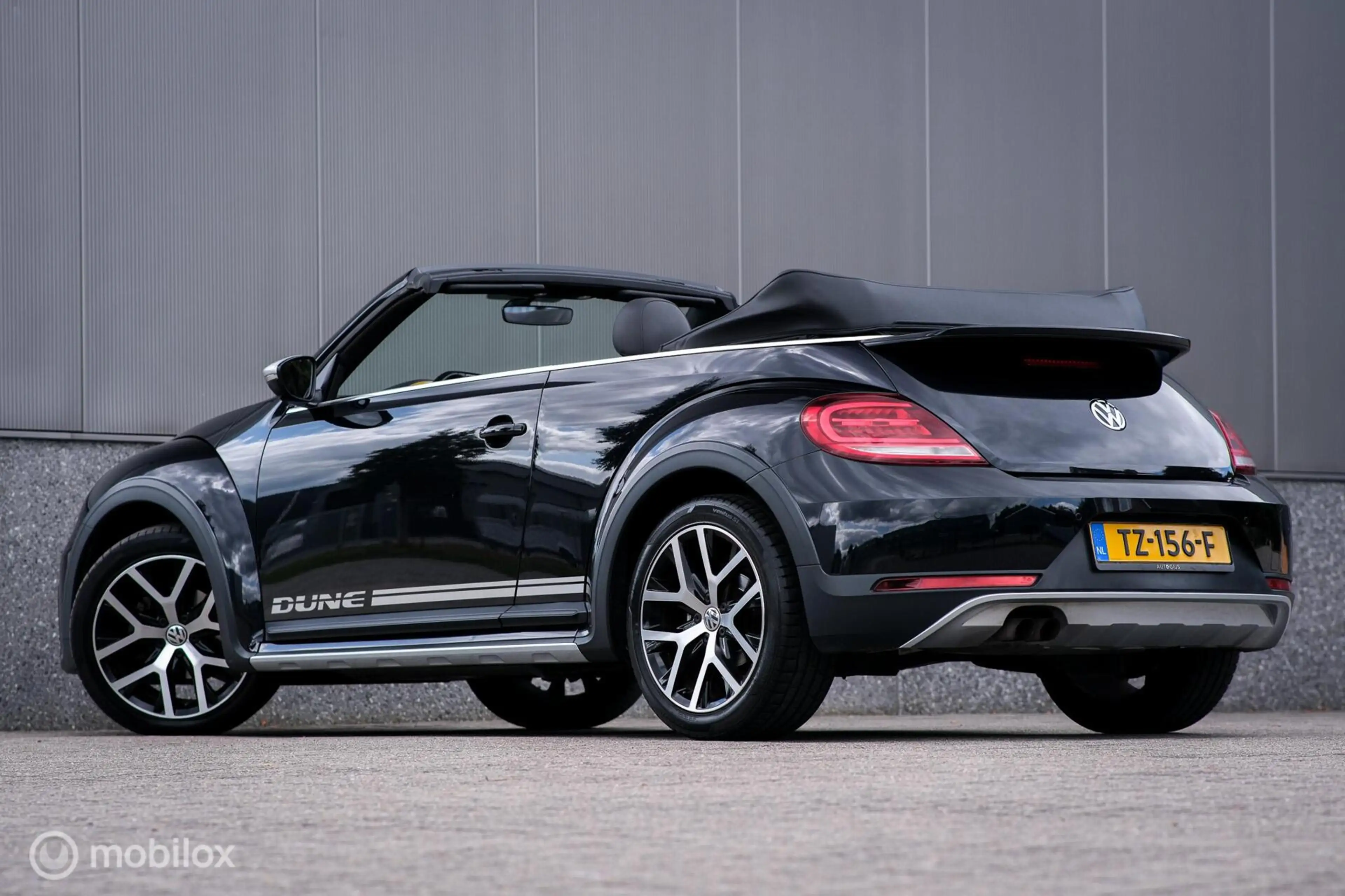 Volkswagen Beetle Cabriolet 1.4 TSI Dune | Camera | Leder | LED | Xe — photo 3