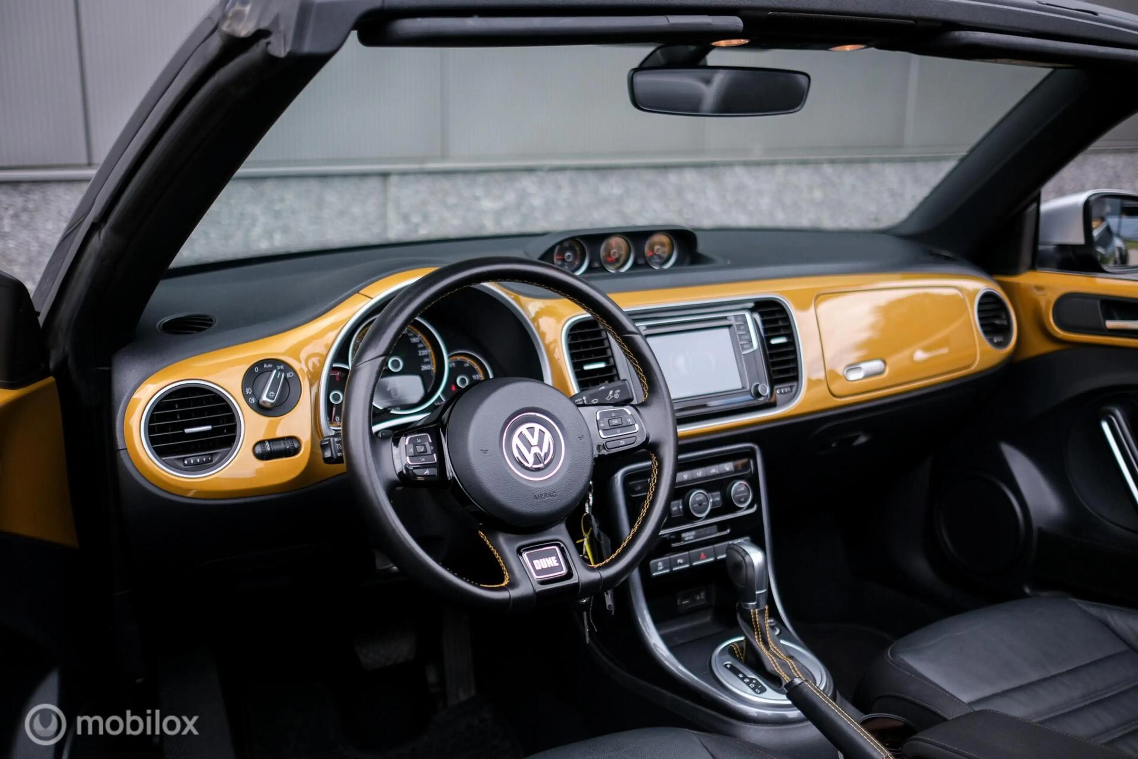 Volkswagen Beetle Cabriolet 1.4 TSI Dune | Camera | Leder | LED | Xe — photo 29