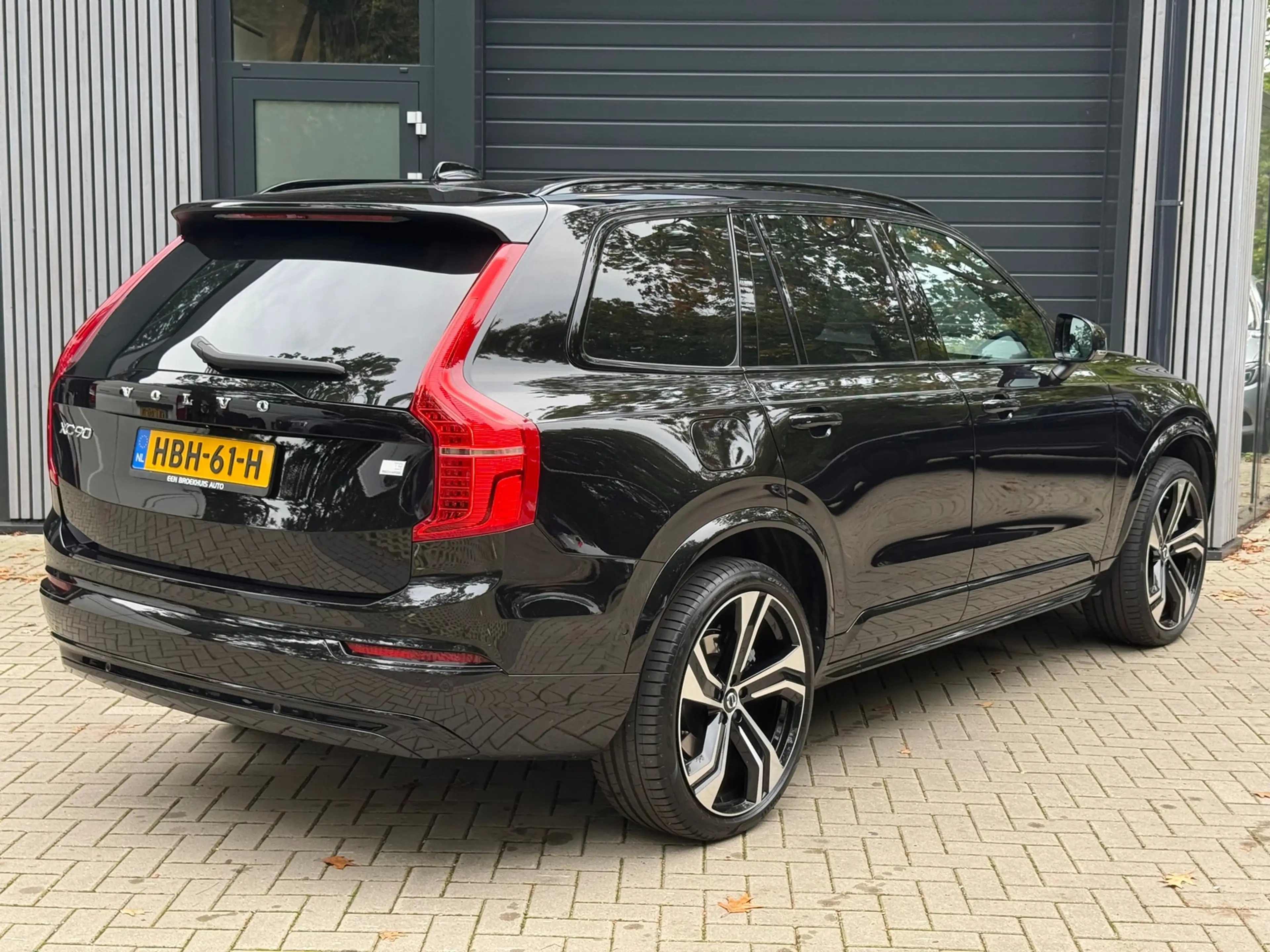 Volvo XC90 2.0 T8 Plug-in hybrid AWD Ultra Dark — photo 9