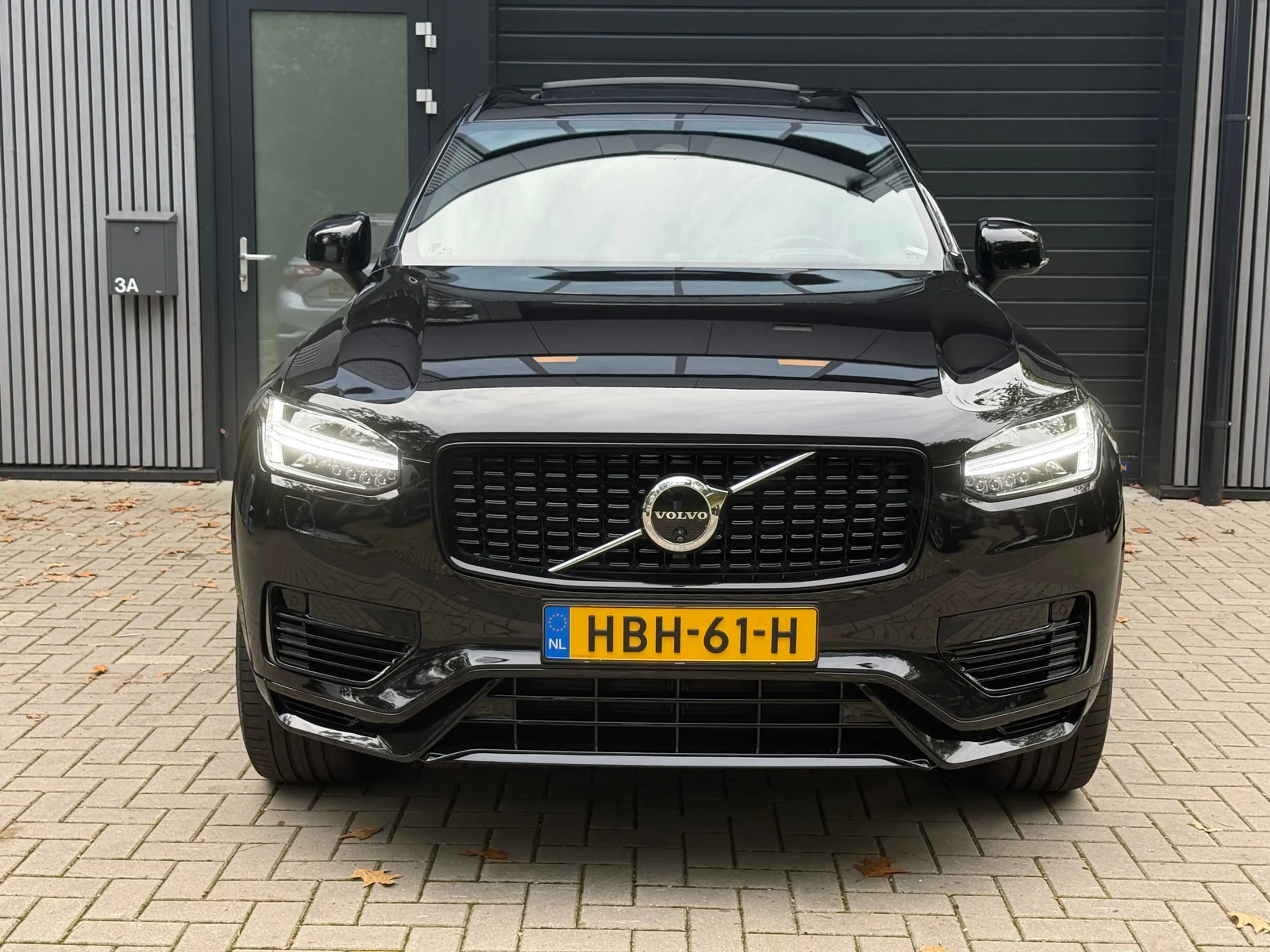 Volvo XC90 2.0 T8 Plug-in hybrid AWD Ultra Dark — photo 2