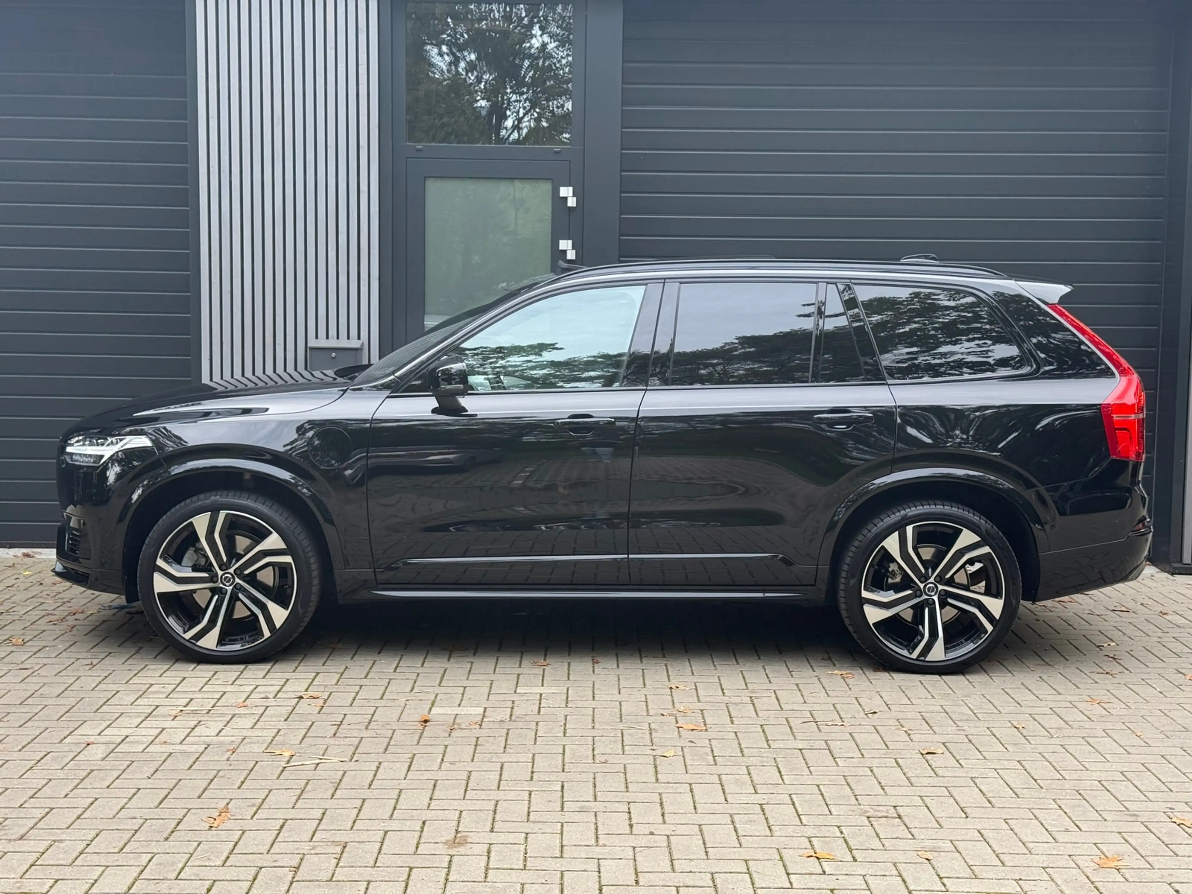 Volvo XC90 2.0 T8 Plug-in hybrid AWD Ultra Dark — photo 5