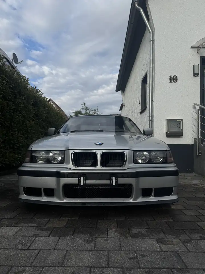 BMW 328i, foto 1
