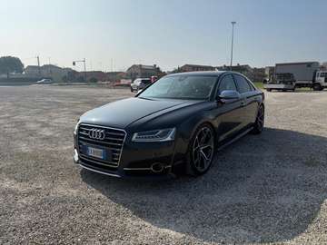 4.0 V8 tfsi quattro tiptronic
