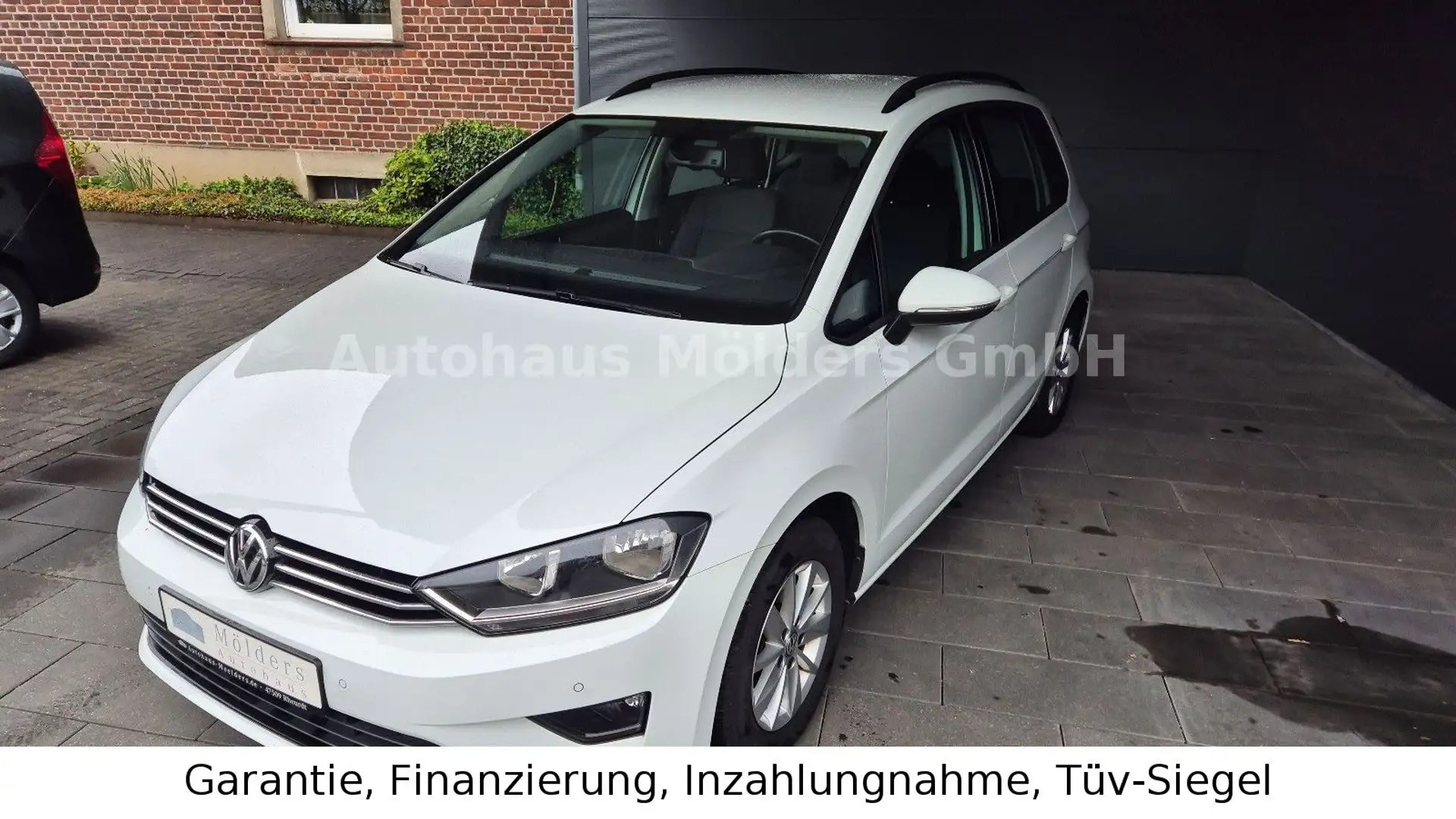 Volkswagen Golf Sportsvan 1,6 TDI *Garantie*AHK*169€ mtl. Wit - 1