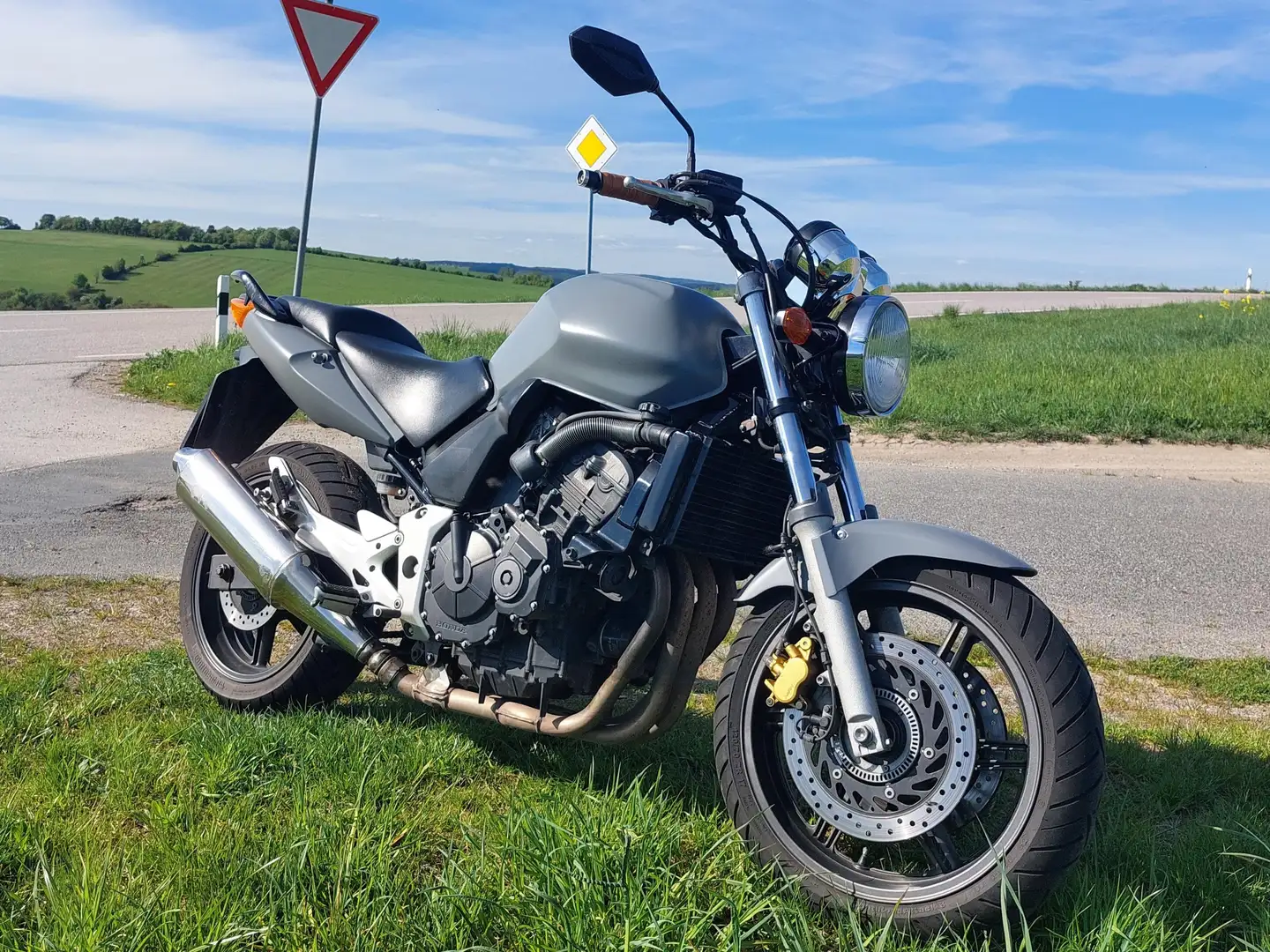 Honda CBF 600 CBF 600 N (PC38) Gris - 1