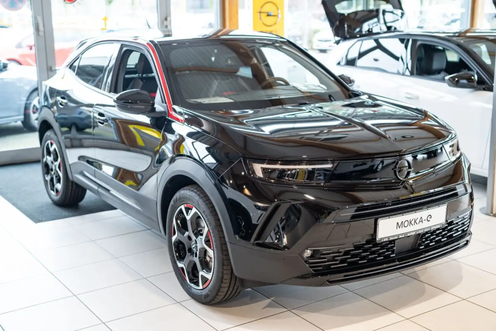 Opel Mokka-E GS Schwarz - 2