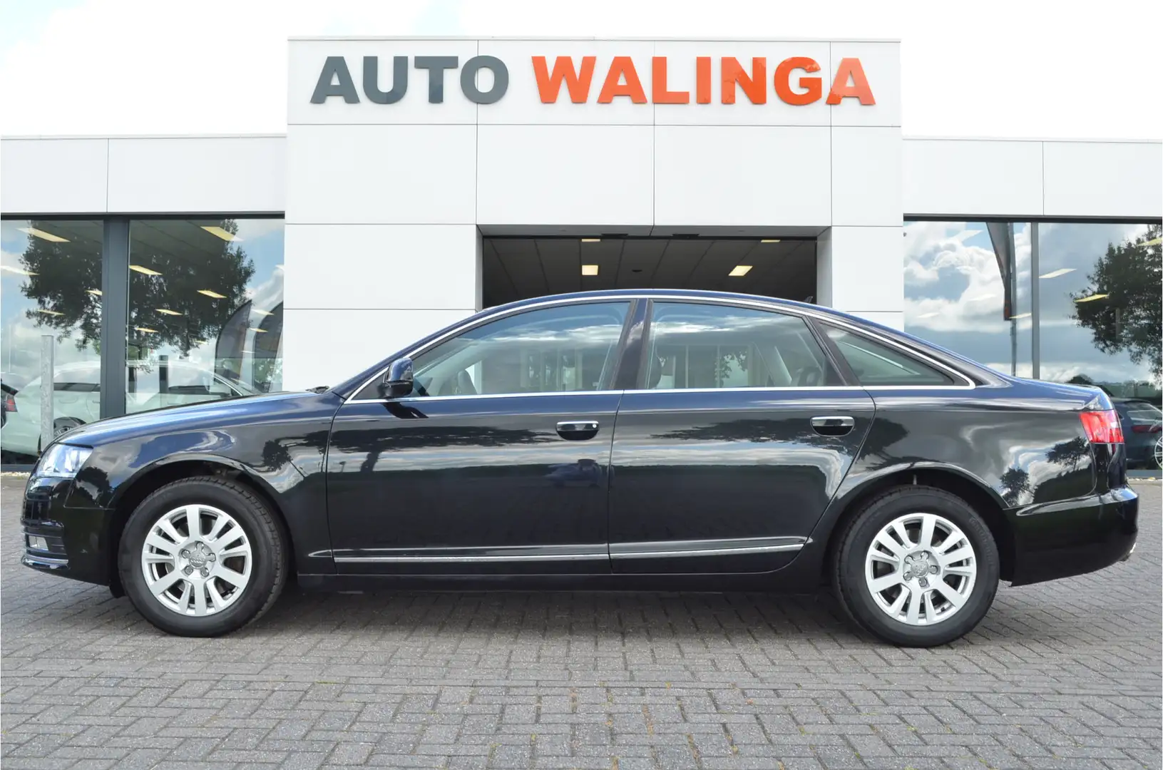 Audi A6 Limousine 2.8 FSI Youngtimer NL auto | Leer | Navi Zwart - 2