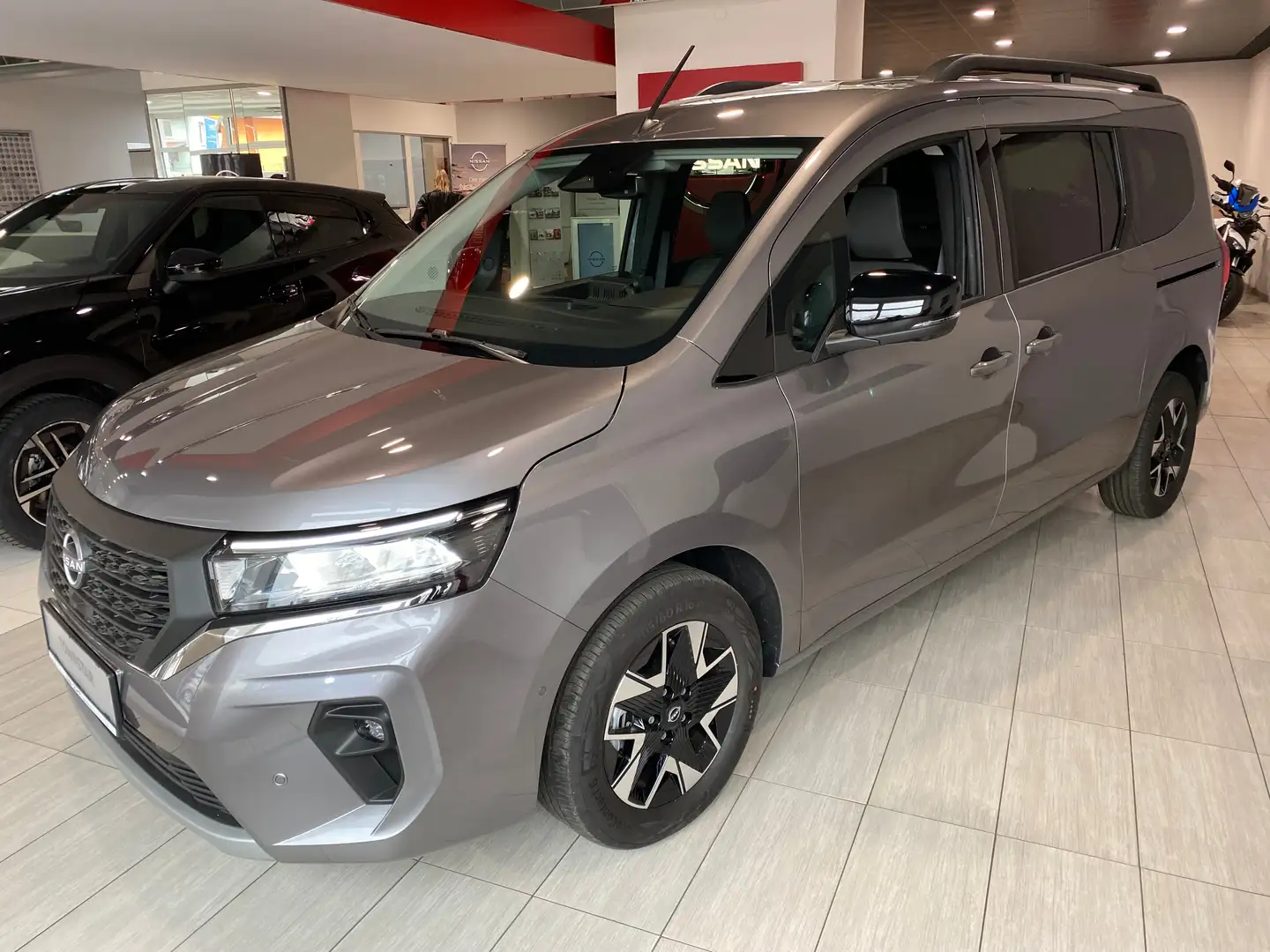 Nissan Townstar Townstar L2 DIG-T 130 5stz. Tekna Evalia Grau - 2