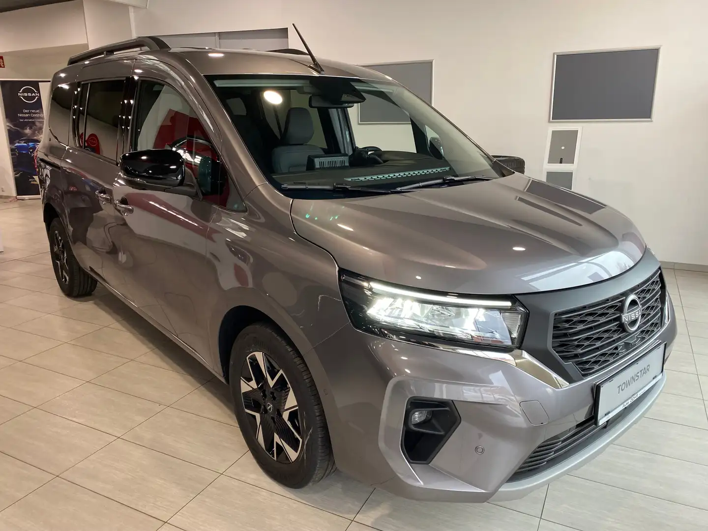 Nissan Townstar Townstar L2 DIG-T 130 5stz. Tekna Evalia Grau - 1