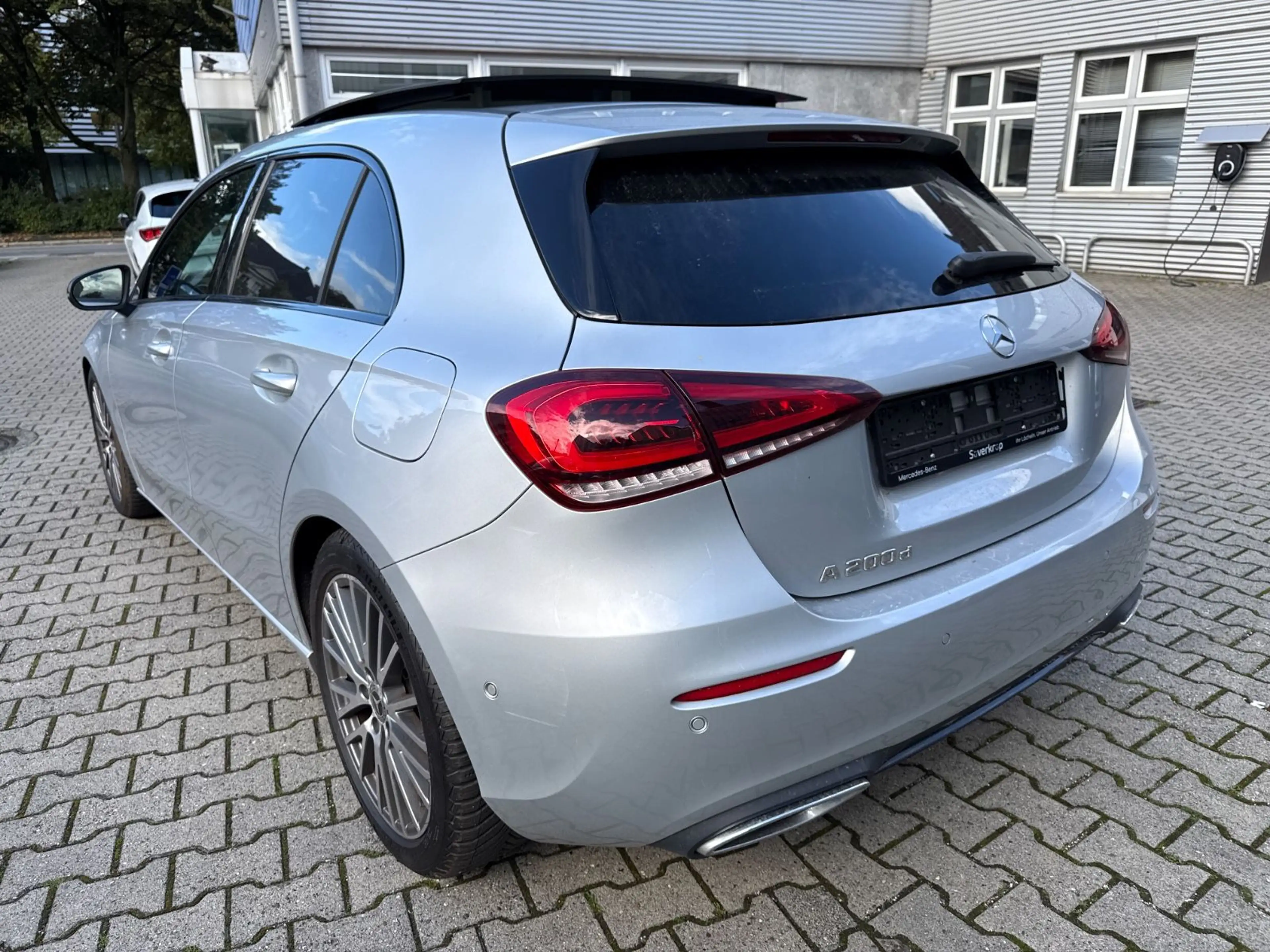 Mercedes-Benz A 200 A200 d Progressive*Night*Pano*Leder*Navi*Kamera* — photo 4