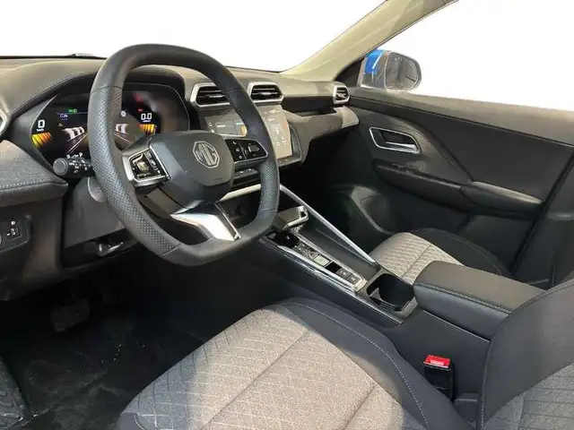 MG ZS view 11