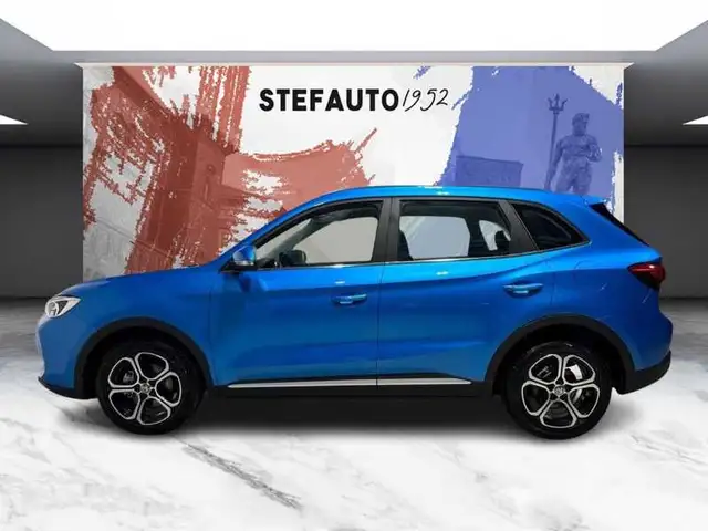 MG ZS view 3