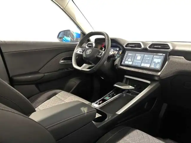 MG ZS view 15