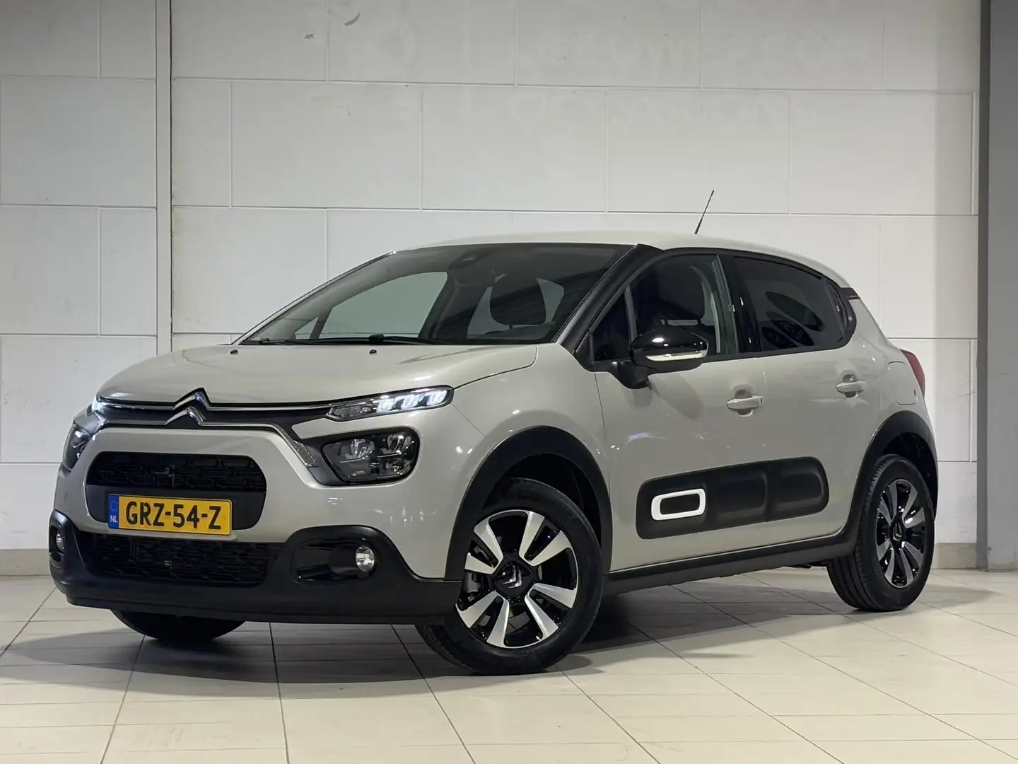 Citroen C3 Max 1.2 Turbo 110pk | NAVI | CAMERA | DAB+ | CLIMA Grijs - 2