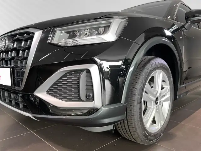 Audi Q2 view 6