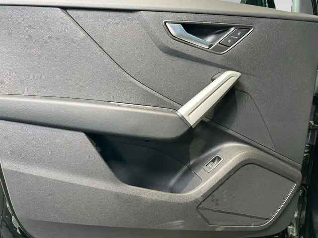 Audi Q2 view 14