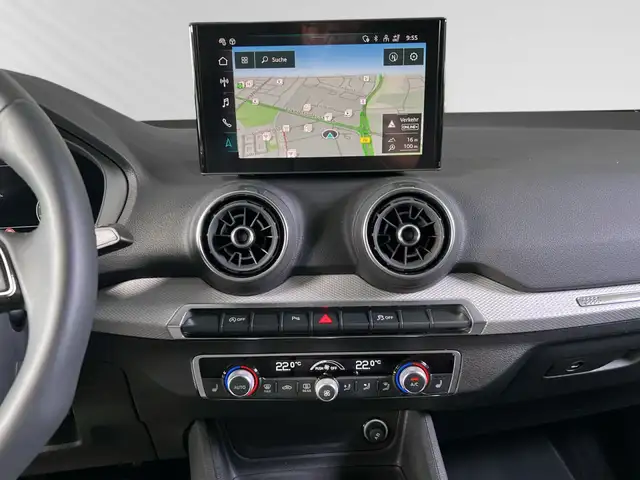 Audi Q2 view 12