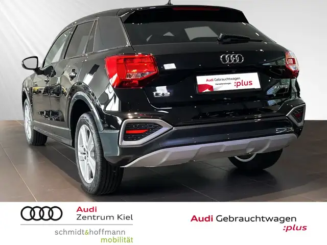 Audi Q2 view 4