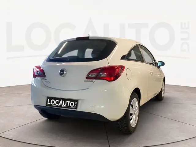 Opel Corsa view 3