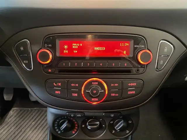 Opel Corsa view 9
