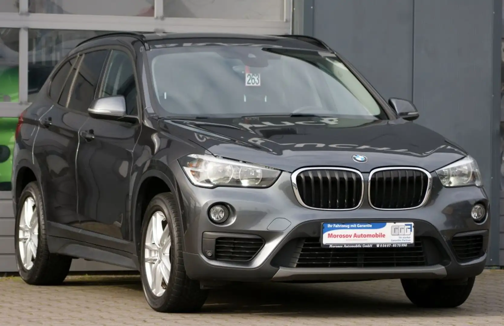 BMW X1 sDrive18d Aut. Advantage Gris - 2