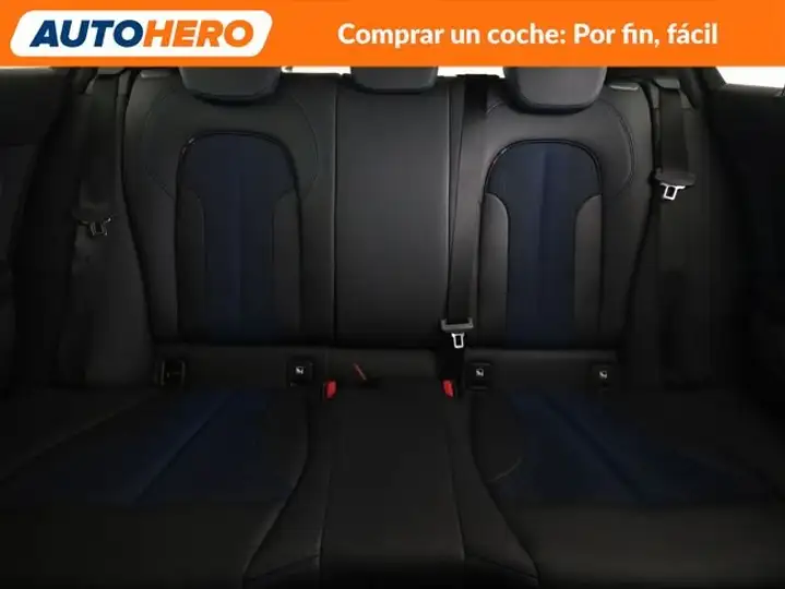 BMW Serie 1 2020, foto 16