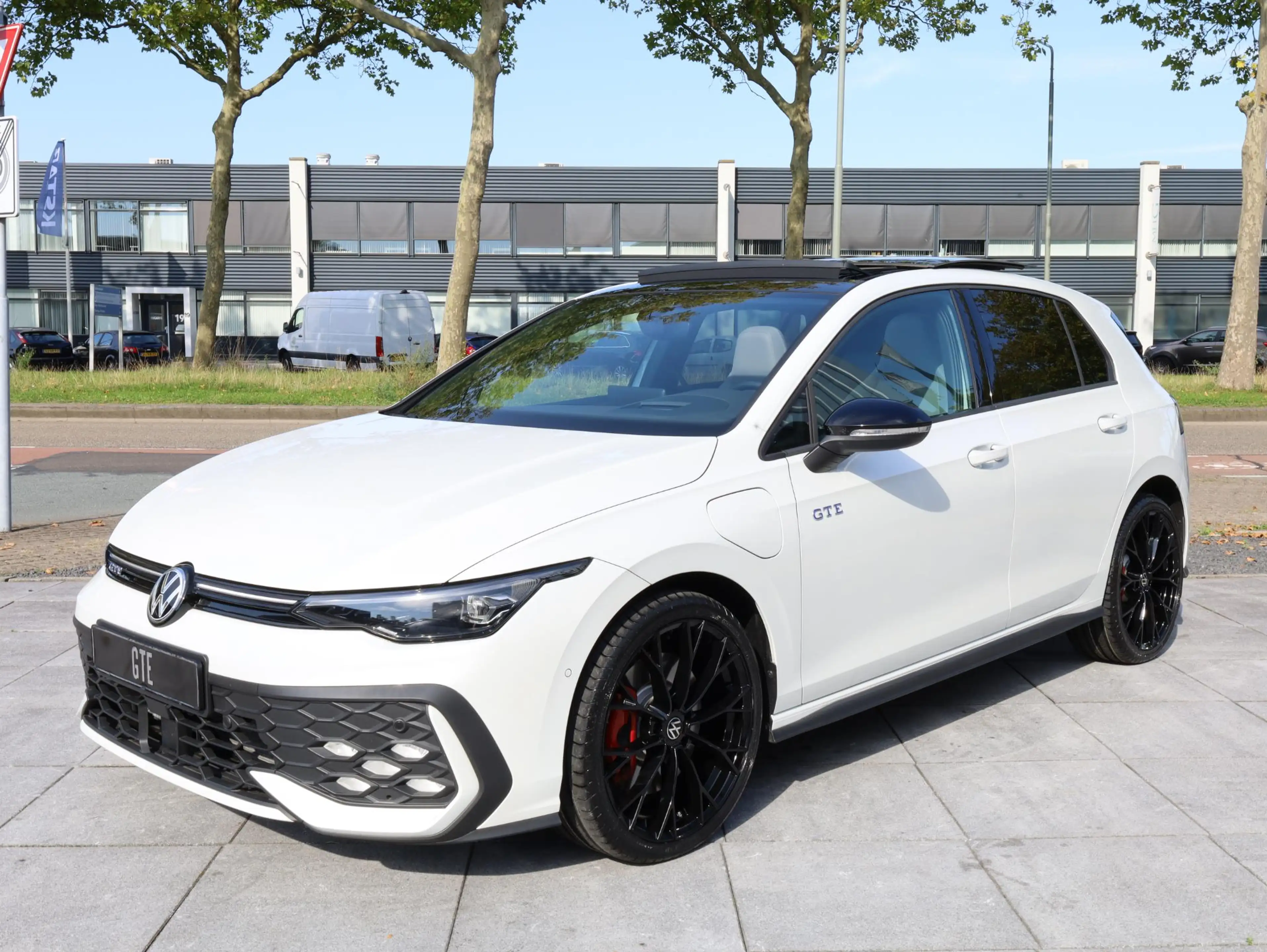 Volkswagen Golf GTE 1.5 eHybrid 272PK | Panodak | Leer | 19"Inch | Bla — photo 29