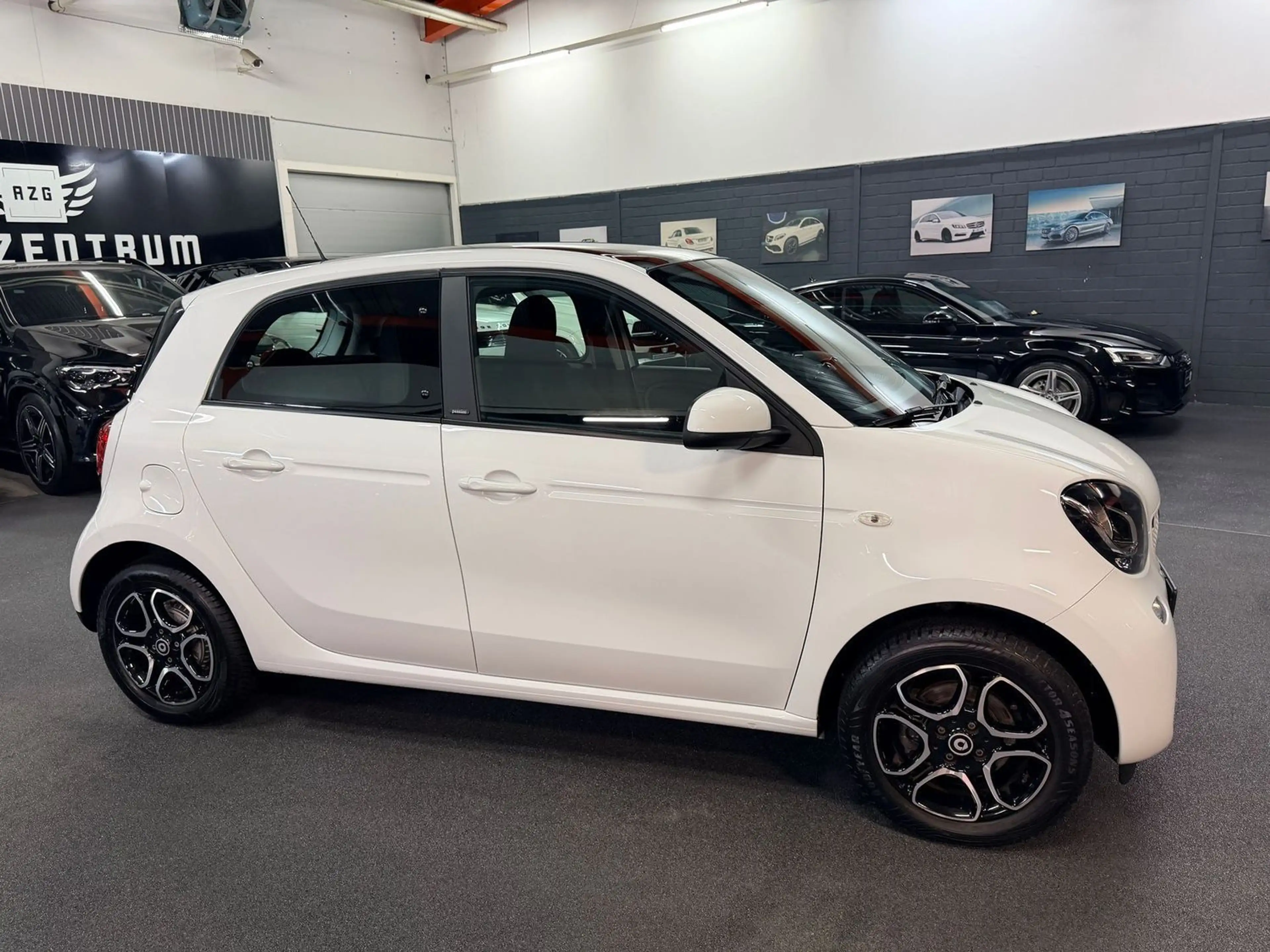 smart forFour forFour passion 66 kW cool&Audio/Panorama/Klim — photo 7