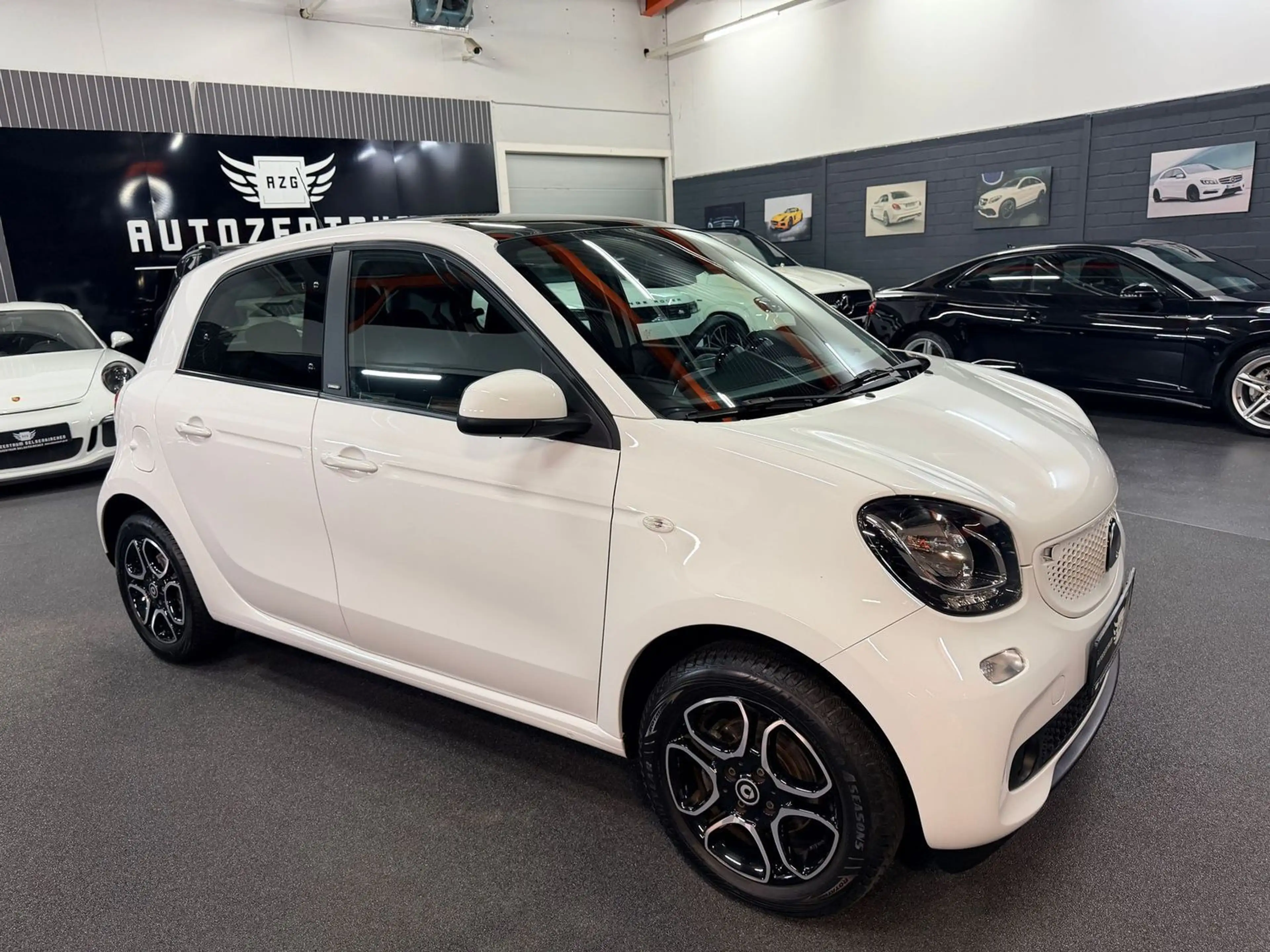 smart forFour forFour passion 66 kW cool&Audio/Panorama/Klim — photo 6
