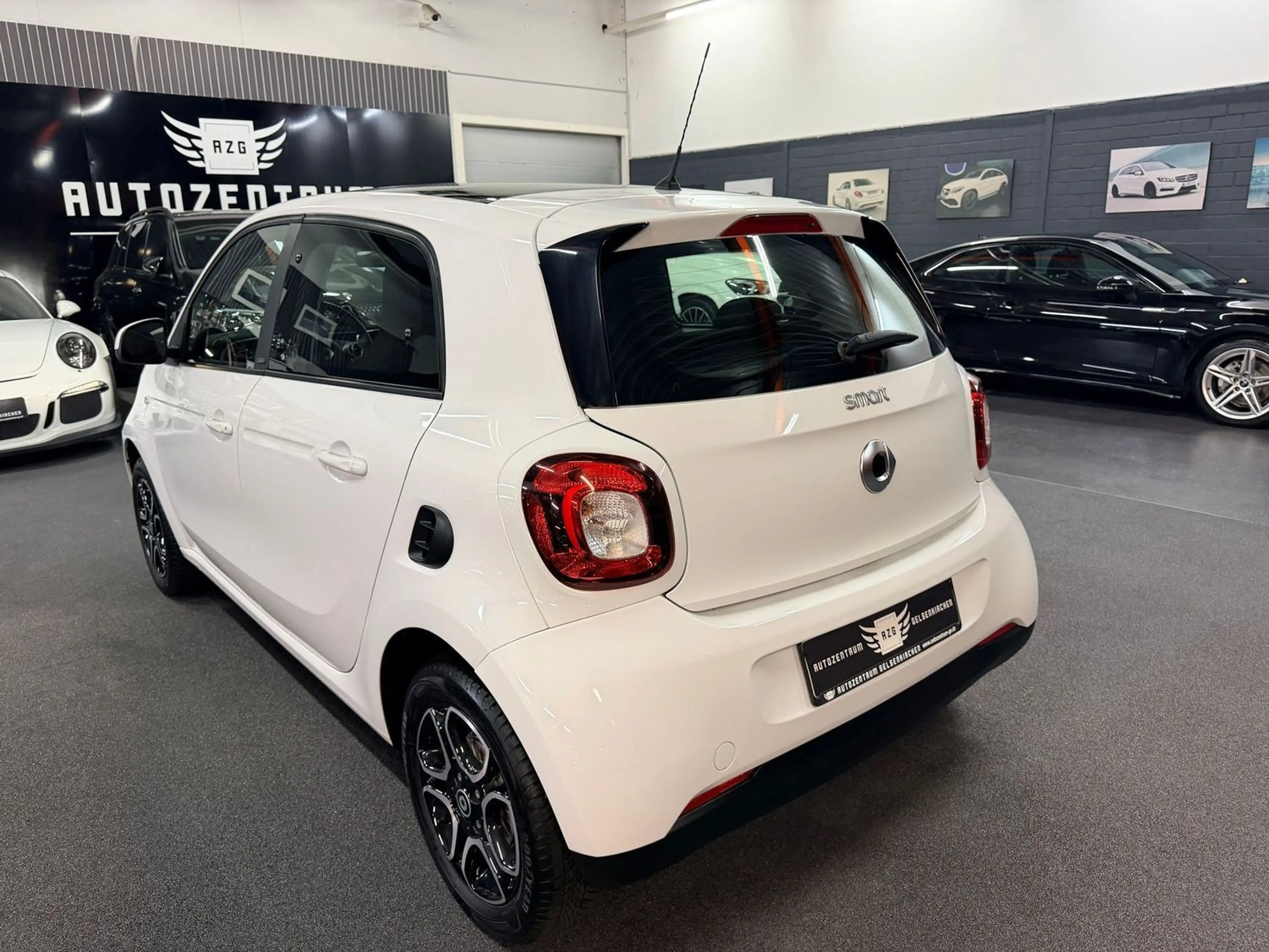 smart forFour forFour passion 66 kW cool&Audio/Panorama/Klim — photo 9