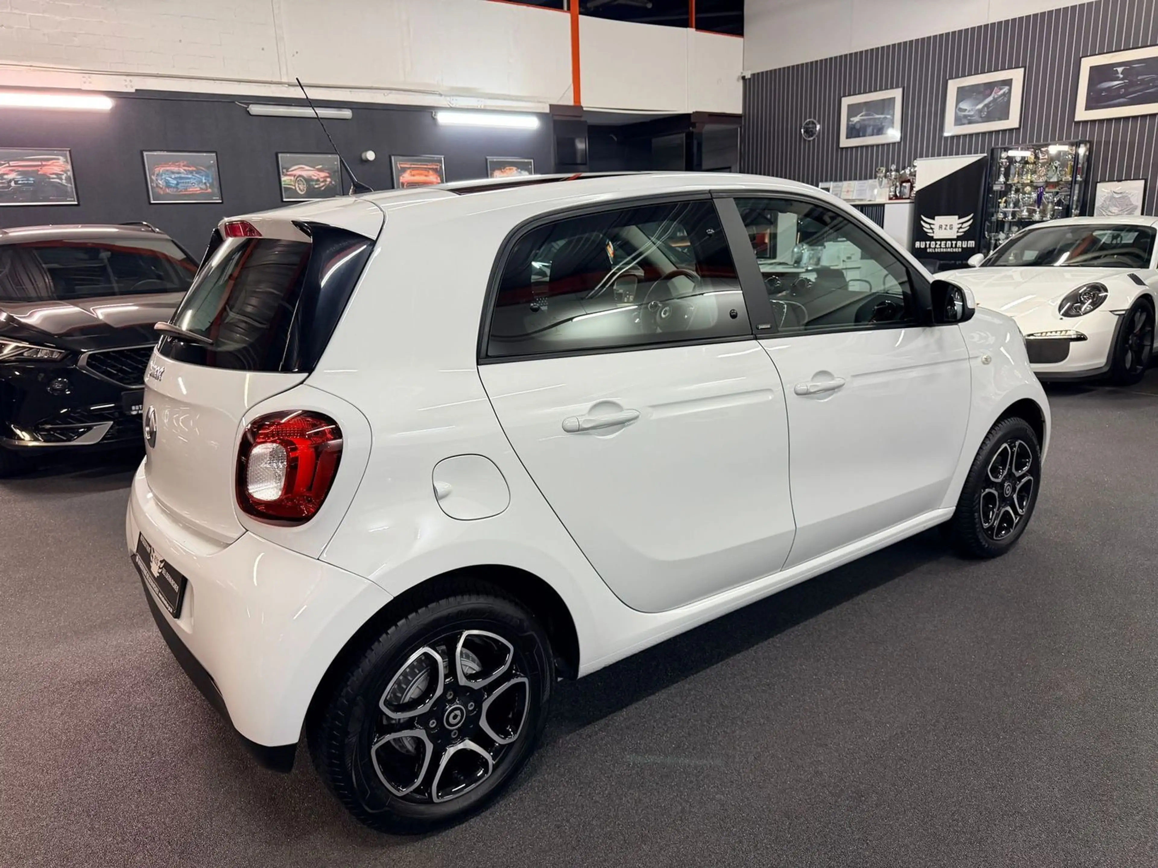 smart forFour forFour passion 66 kW cool&Audio/Panorama/Klim — photo 11