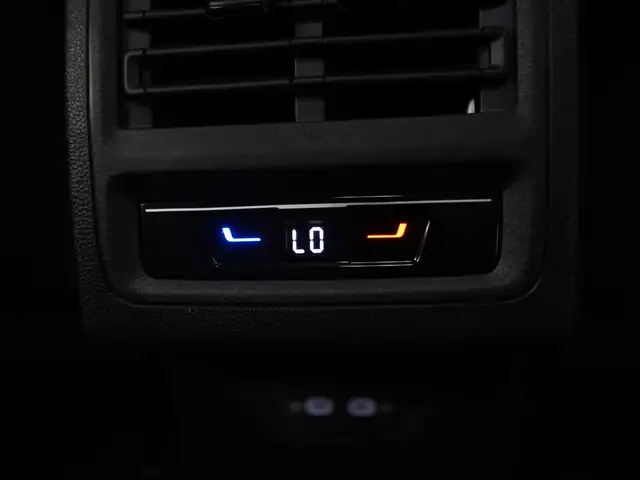 Volkswagen Golf view 27