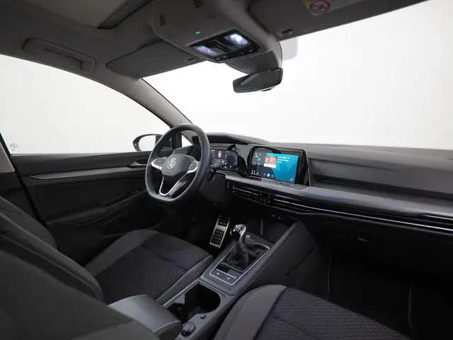 Volkswagen Golf view 2