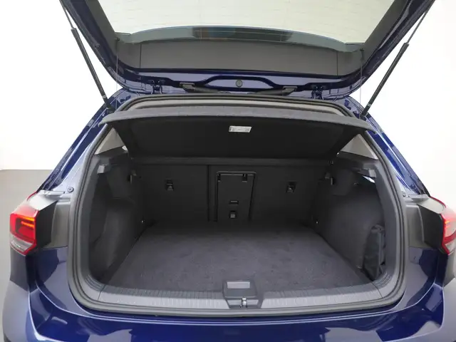 Volkswagen Golf view 25