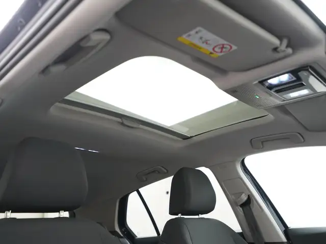 Volkswagen Golf view 30