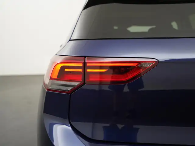 Volkswagen Golf view 24