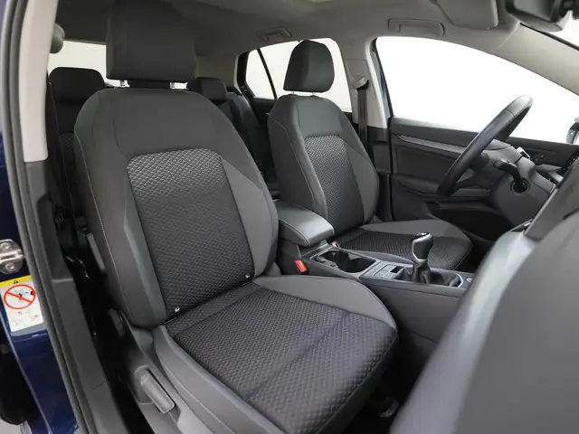 Volkswagen Golf view 29
