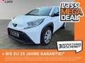 Toyota Aygo 1.0 Play ACC Fernlichtass. Kam. Navi PDC Weiß - thumbnail 1