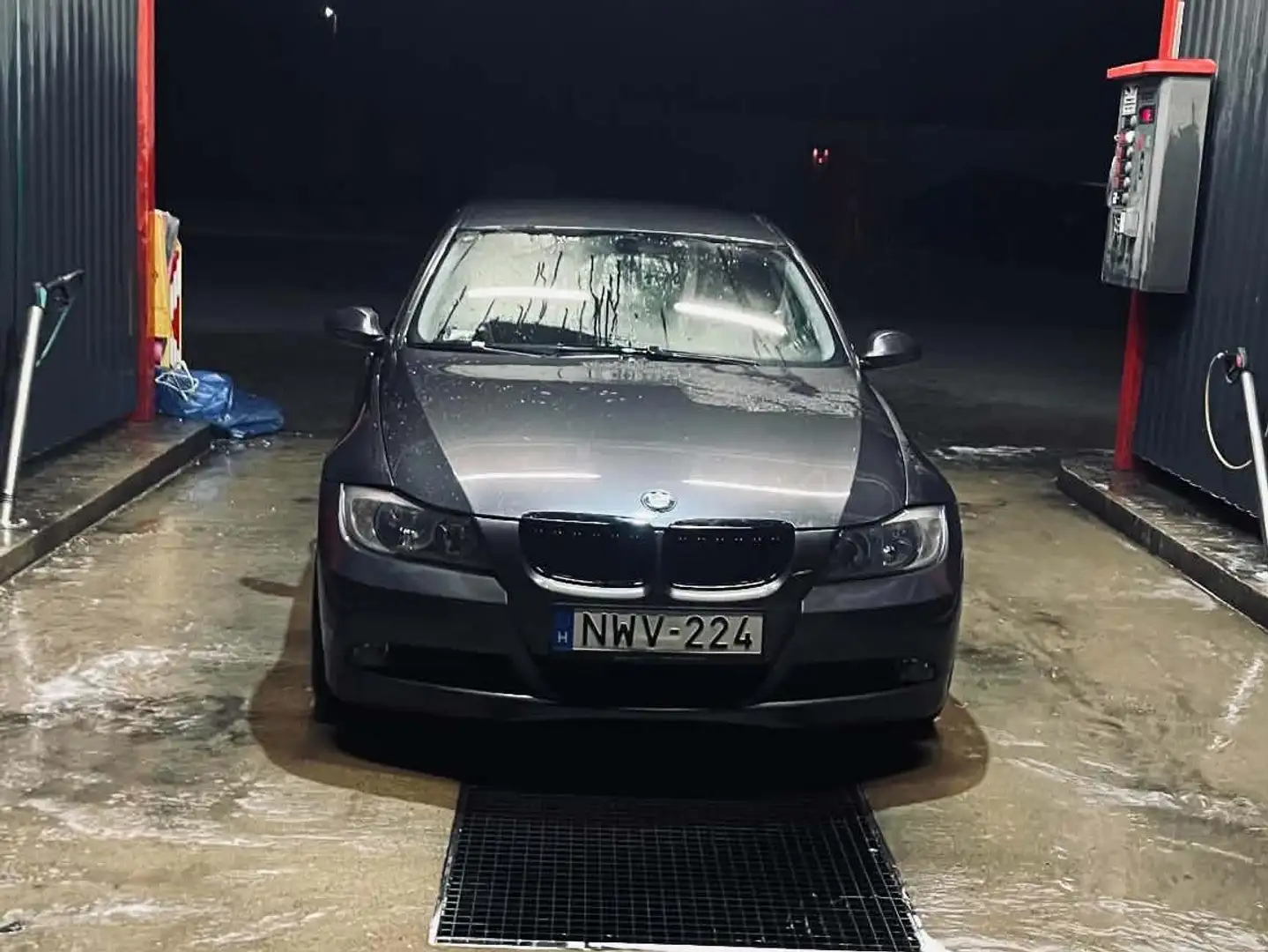 BMW 320 320i Grau - 1
