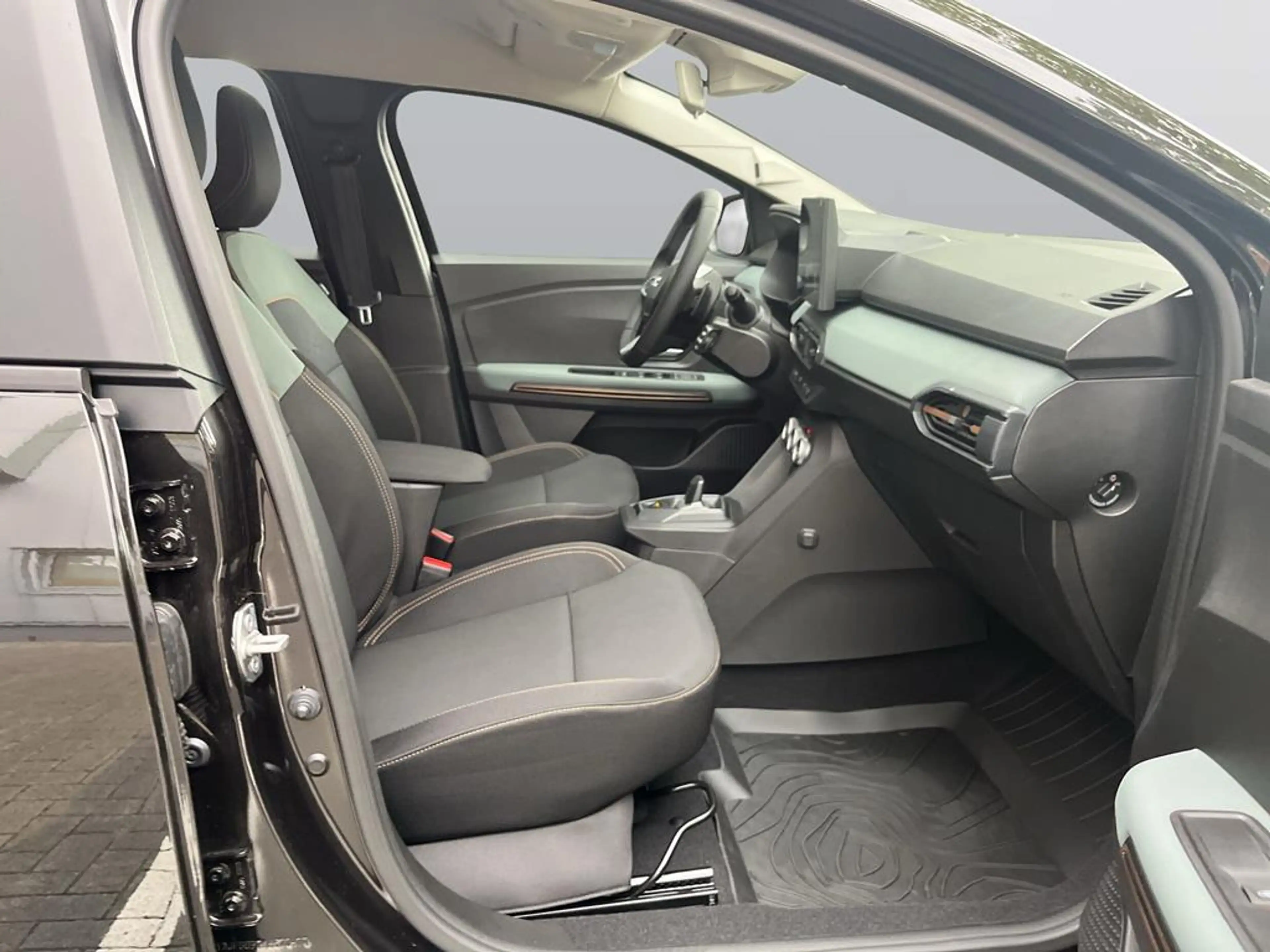 Dacia Jogger Extreme Eco-G 120 auto — photo 13