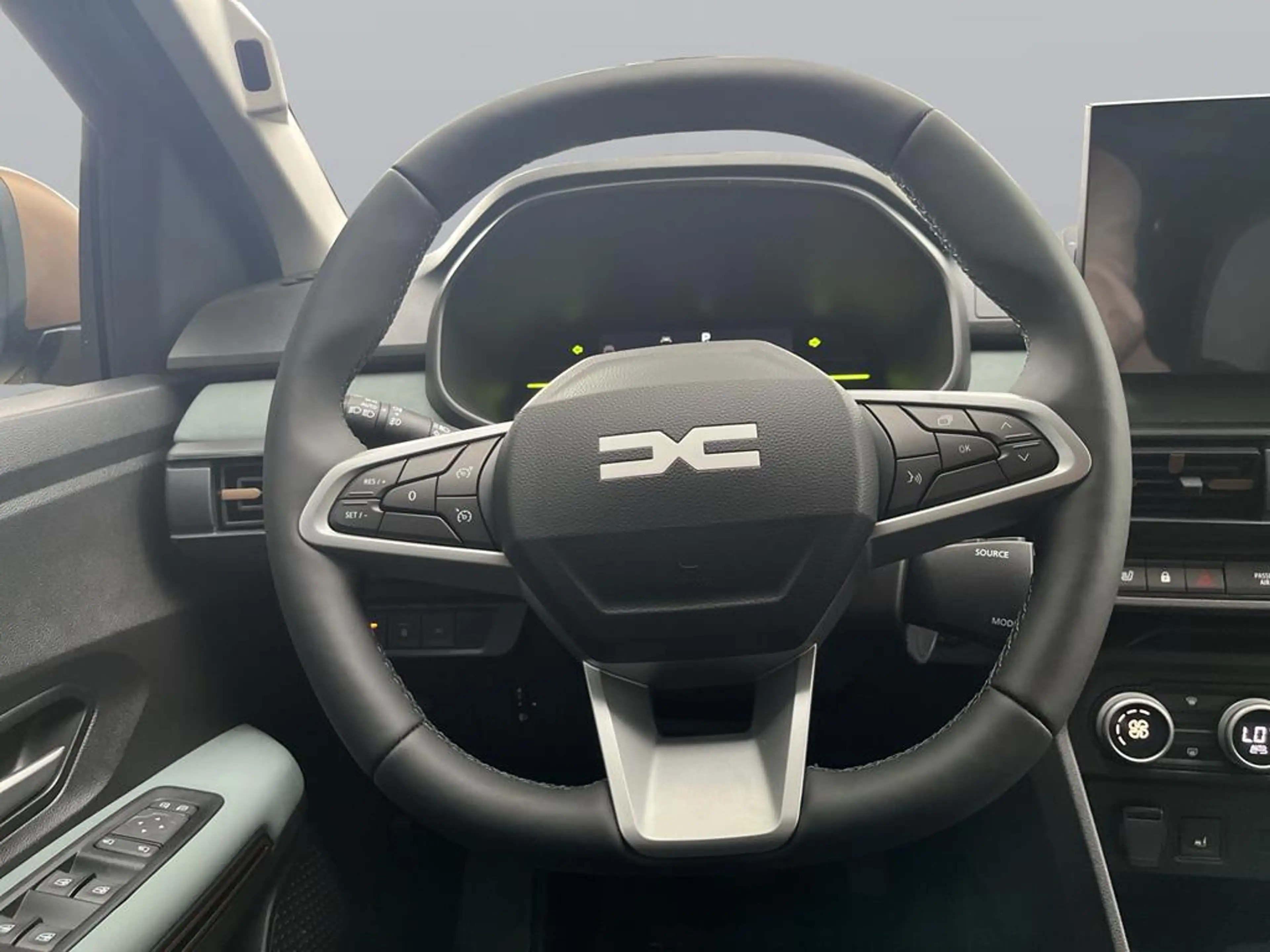 Dacia Jogger Extreme Eco-G 120 auto — photo 15