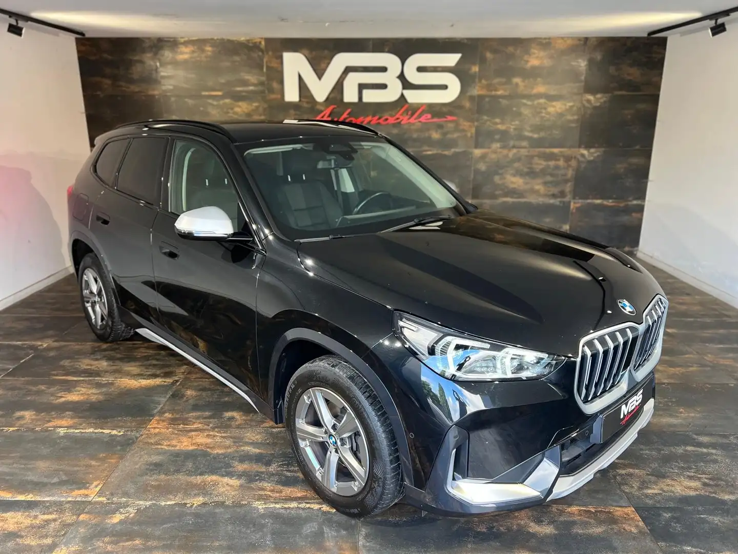 BMW X1 1.5iA sDrive18 * PACK M * CAMÉRA * GPS * CLIM Noir - 2