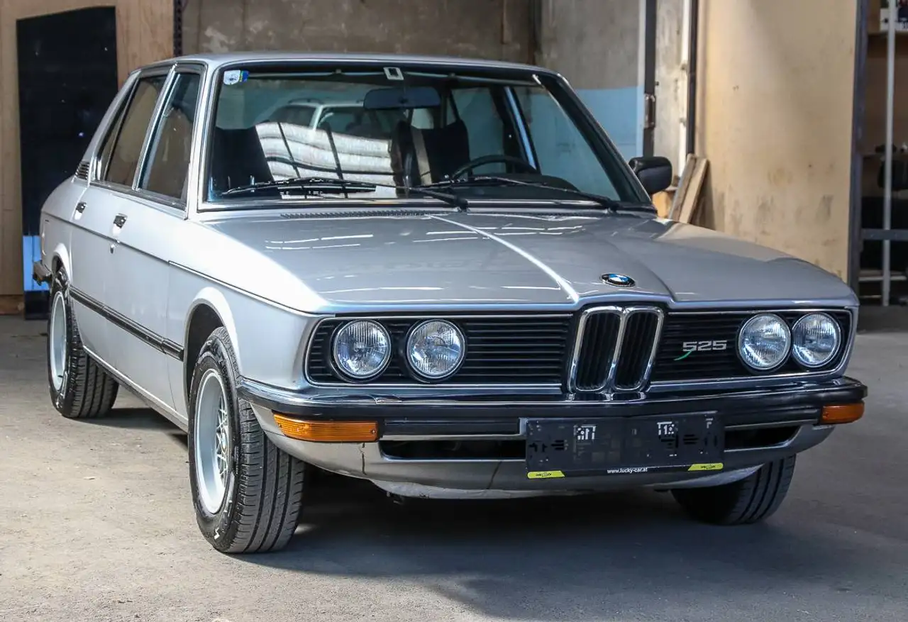BMW 525 E12, foto 6
