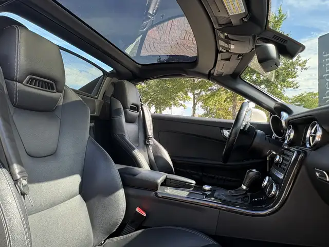 Mercedes-Benz SLK view 10