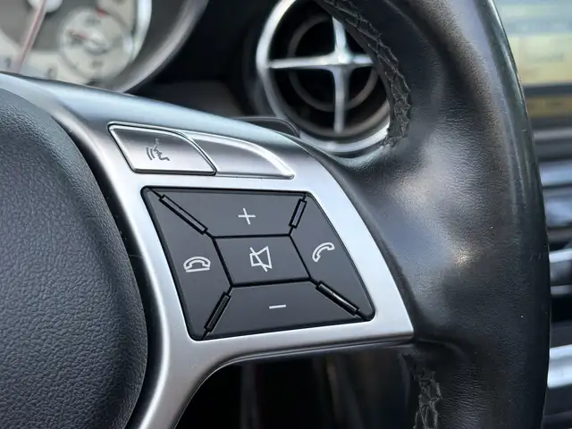 Mercedes-Benz SLK view 26