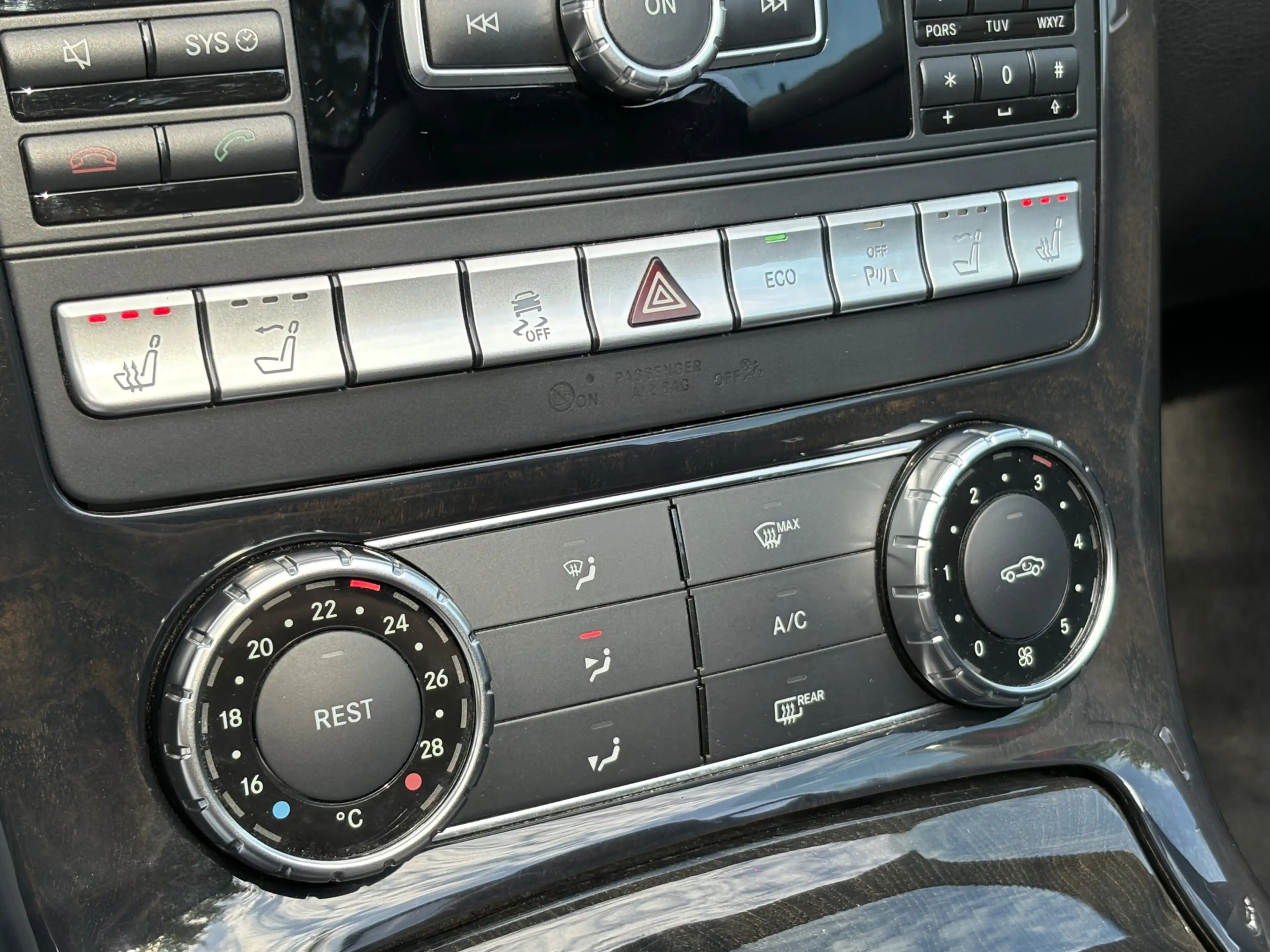 Mercedes-Benz SLK 200 | CarPlay | Nekverwarming | Camera | Panodak — photo 30
