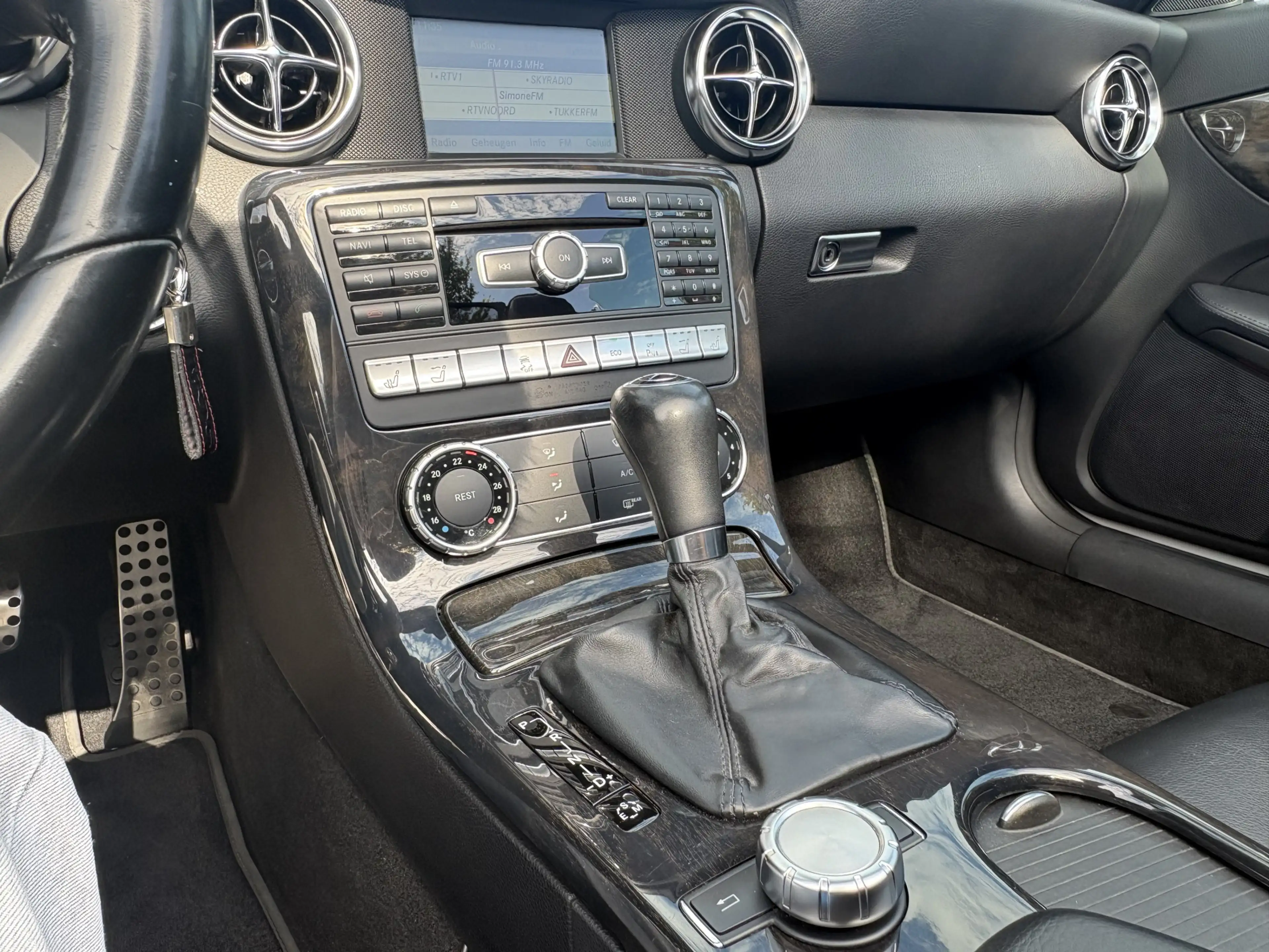 Mercedes-Benz SLK 200 | CarPlay | Nekverwarming | Camera | Panodak — photo 8