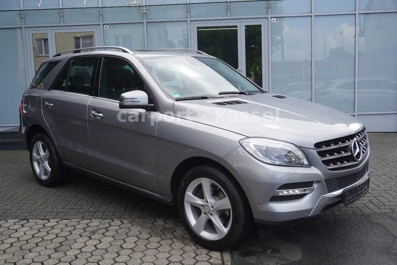 Mercedes-Benz ML 350 Bluetec 4MATIC Navi/GSD/Standhzg/AHK Silber - 1